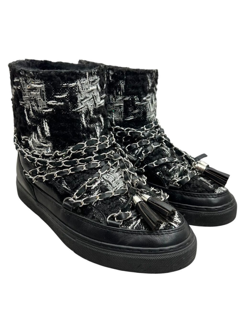 Inuikii Black White Tartan Tweed Sherpa lined chain detail Winter Boots EU 38/7 - Picture 4 of 14